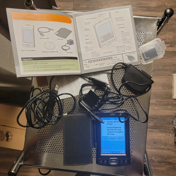 Palm handheld computer - Picture 3 of 16